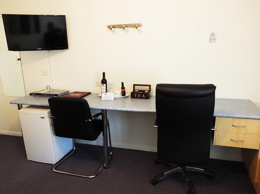 Edinburgh Motor Inn Warragul Bagian luar foto