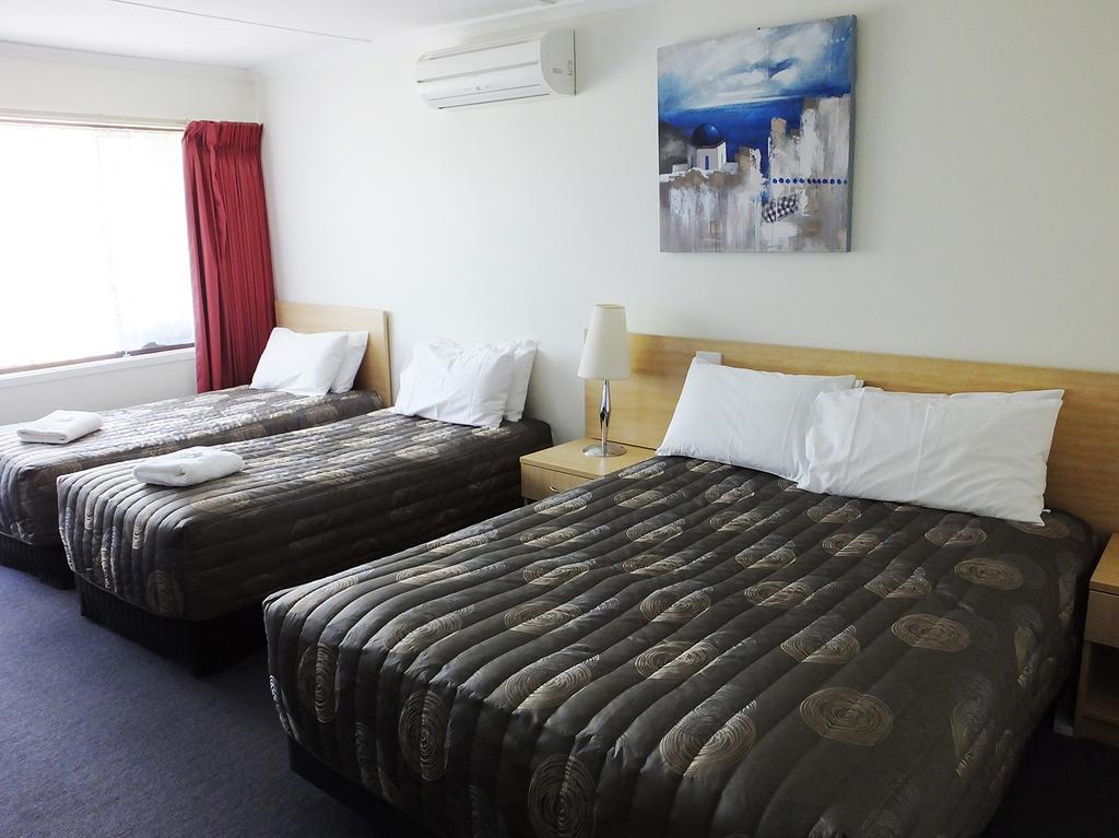 Edinburgh Motor Inn Warragul Bagian luar foto