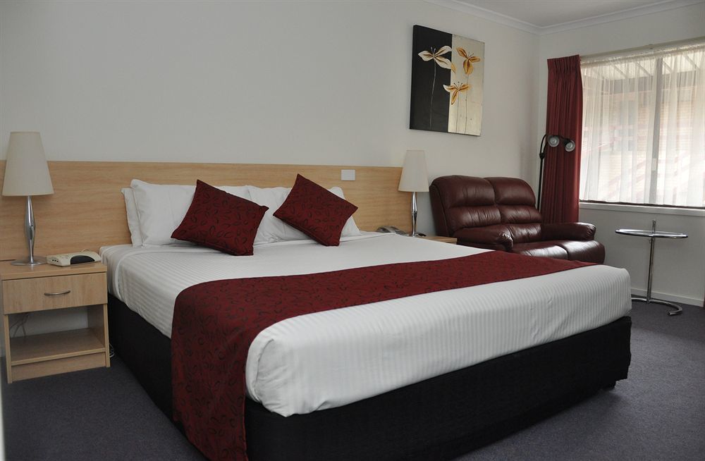 Edinburgh Motor Inn Warragul Bagian luar foto