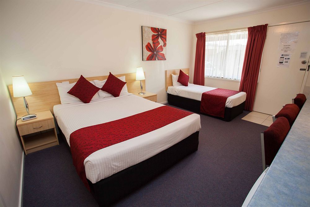 Edinburgh Motor Inn Warragul Bagian luar foto