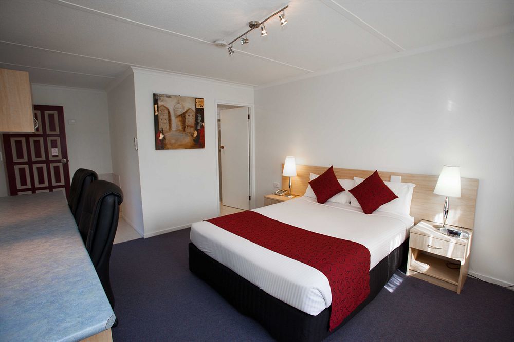 Edinburgh Motor Inn Warragul Bagian luar foto
